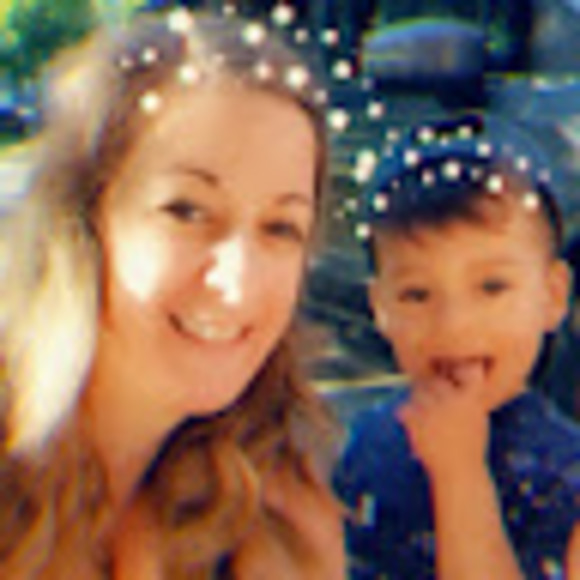 Meet your Posher, Lisa - Picture 1 of 1